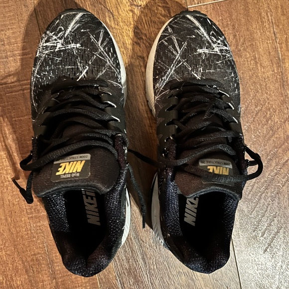 Nike Shoes Size 7 - Picture 2 of 4